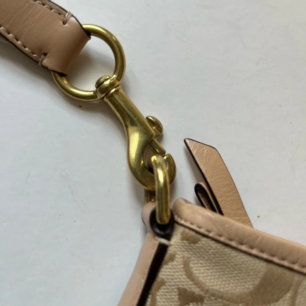 Coach Knit Messenger Crossbody Green Signature Canvas F28502